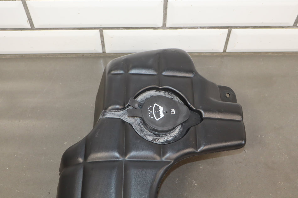 1997-2004 Chevrolet Corvette C5 Washer Bottle 22155677