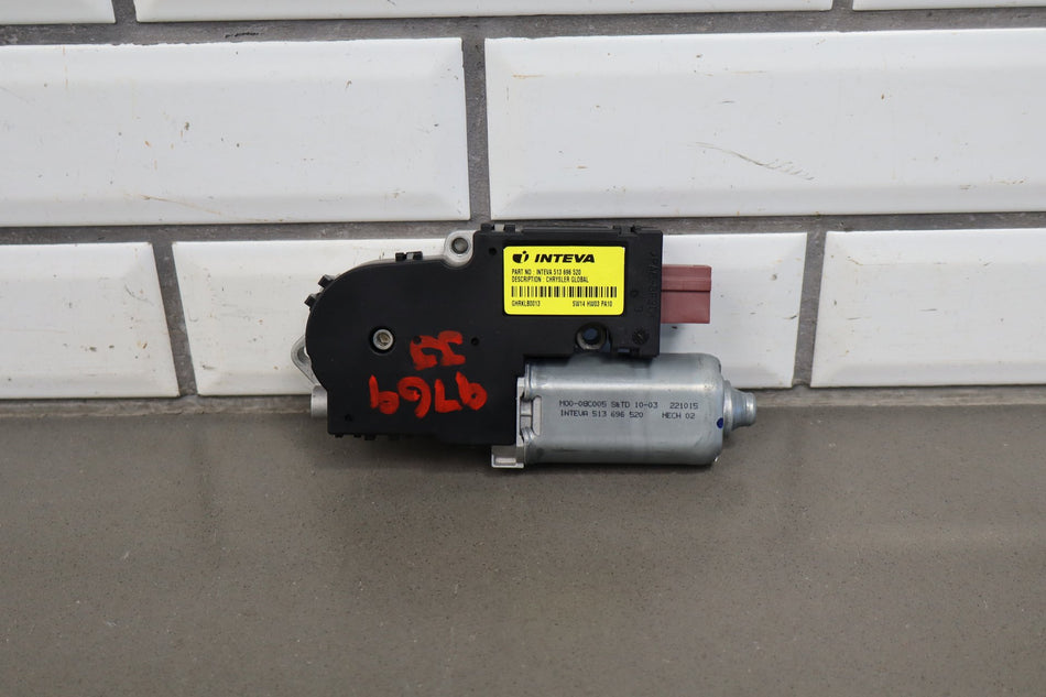 2016 Dodge Charger Sunroof Motor Only Inteva 513696520 OEM