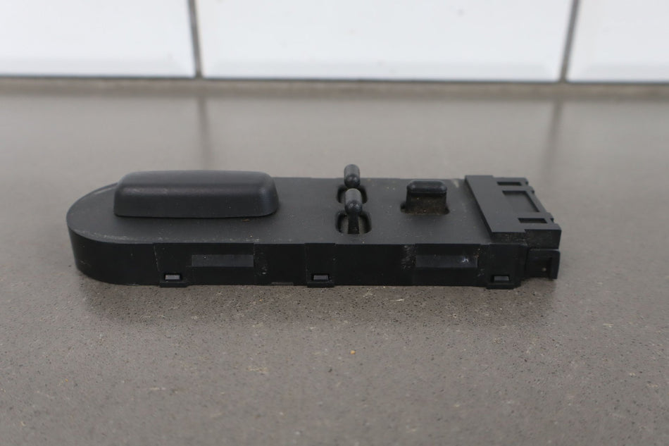 2003 Chevrolet Corvette RH Power Seat Switch with Power Lumbar 12135158