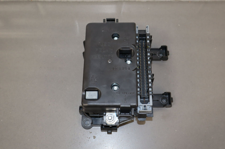 2003 Chevrolet SSR- Cabin Fuse Box