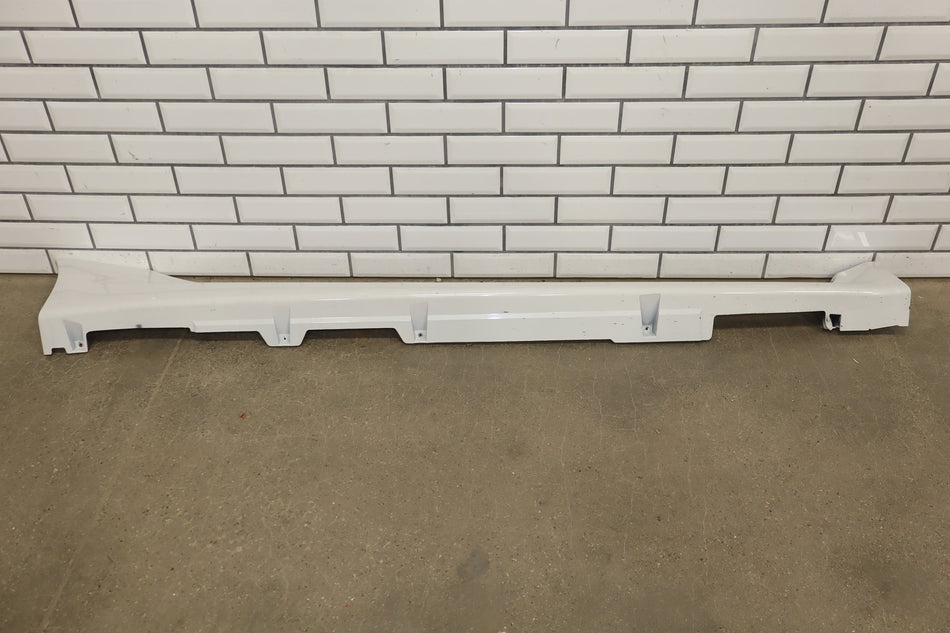2012-2014 Mitsubishi i-MiEV Right Rocker Molding Diamond White Pearl Diamond White Pearl