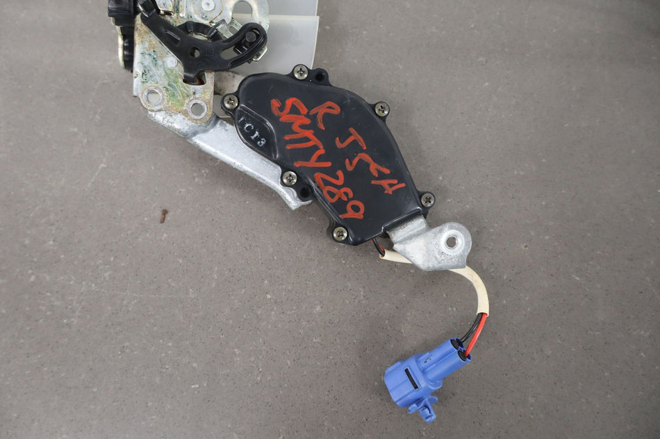 1991 Toyota Land Cruiser Left Rear Door Latch