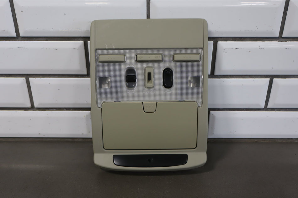 2002-2004 Infiniti M45 Roof Console OEM