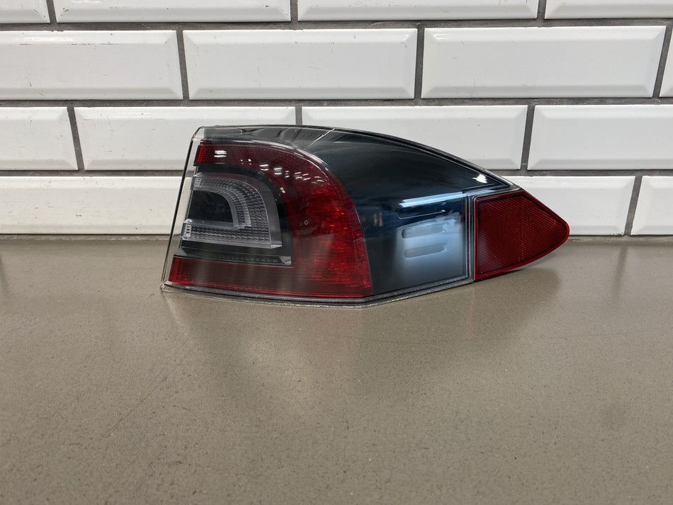 12-20 OEM Tesla Model S Rear Right Passenger Outer Tail Light Lamp
