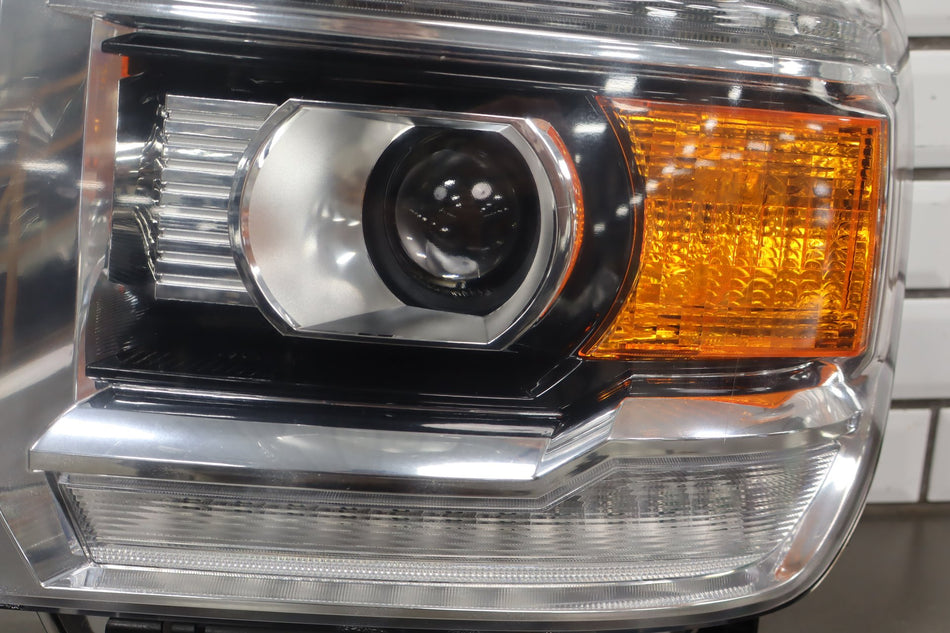 2014-2015 GMC Sierra 1500 Left Headlamp Halogen/ LED 23130715