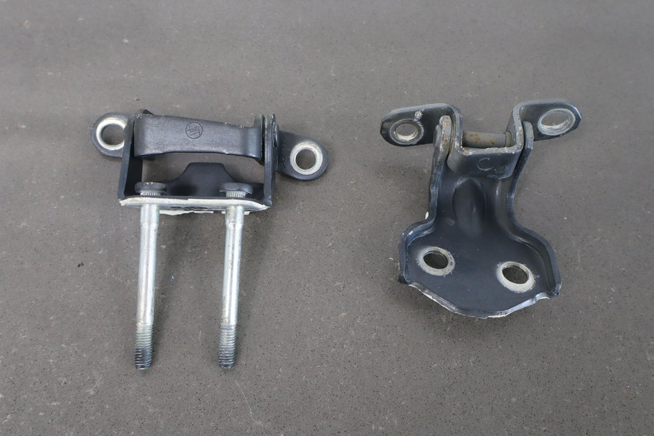 1991 Toyota Land Cruiser- Right Rear Door Hinge