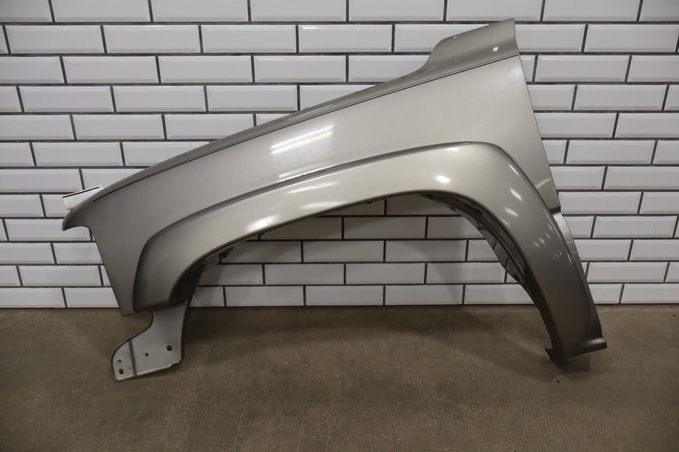 1999-2002 Chevy Silverado 99-06 Tahoe Suburban Left LH Fender Light Pewter 11
