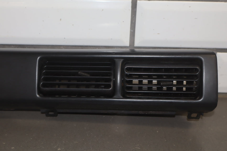 1988 Toyota Corolla Kit - Dash Vents OEM