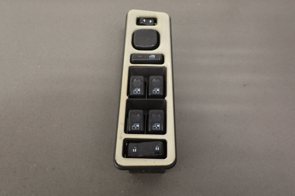 2003 Hummer H2- Front Door Switch