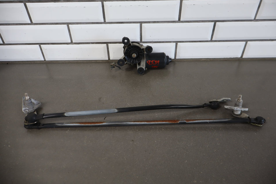 1996-2004 Toyota 4Runner Front Wiper Motor W/ Linkage