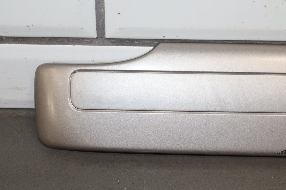 98-02 Toyota Land Cruiser Right Quarter Molding (White 056)