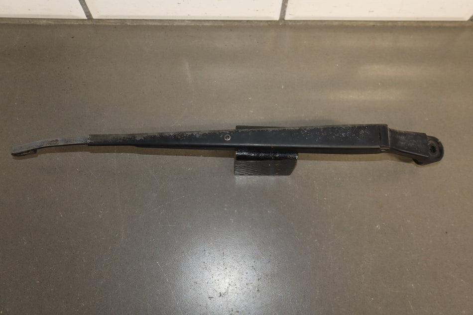 1998-2007 Toyota Land Cruiser Lexus LX470 Wiper Arm Pair
