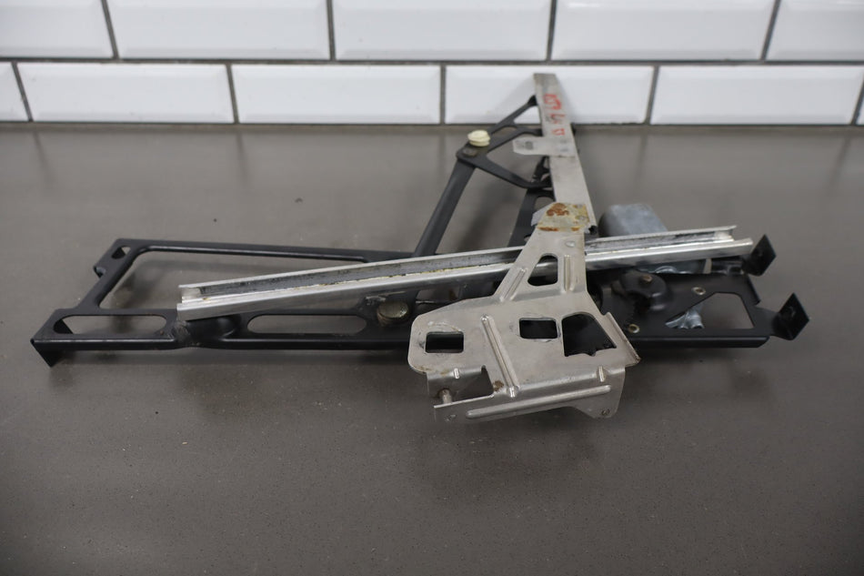 1986-1996 Chevrolet Corvette Right Front Door Regulator 22063224 OEM