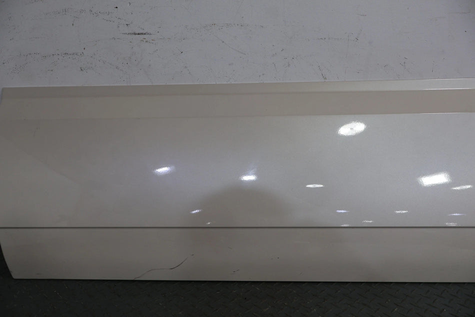 03-06 Cadillac Escalade Left Front Door Molding (White Diamond)