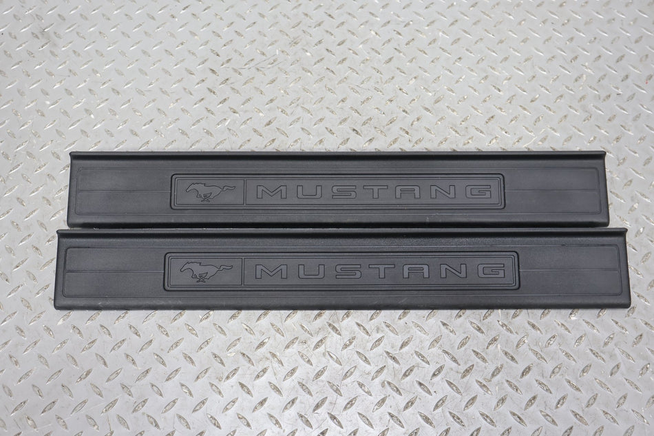 15-23 Ford Mustang S550 Sill Plate Pair (Black)