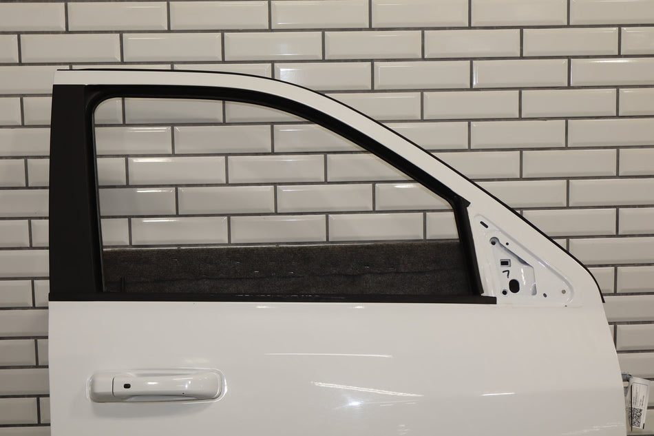 09-18 Ram 1500/2500/3500 Right RH Front Door Crew/Quad Cab Bright White PW7