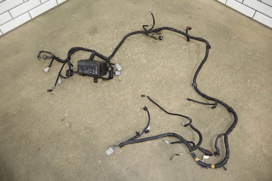 1996 Lexus LX450- Engine Fuse Box