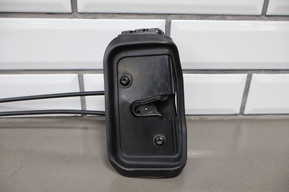 2014 Chevrolet Corvette- Left Front Door Latch