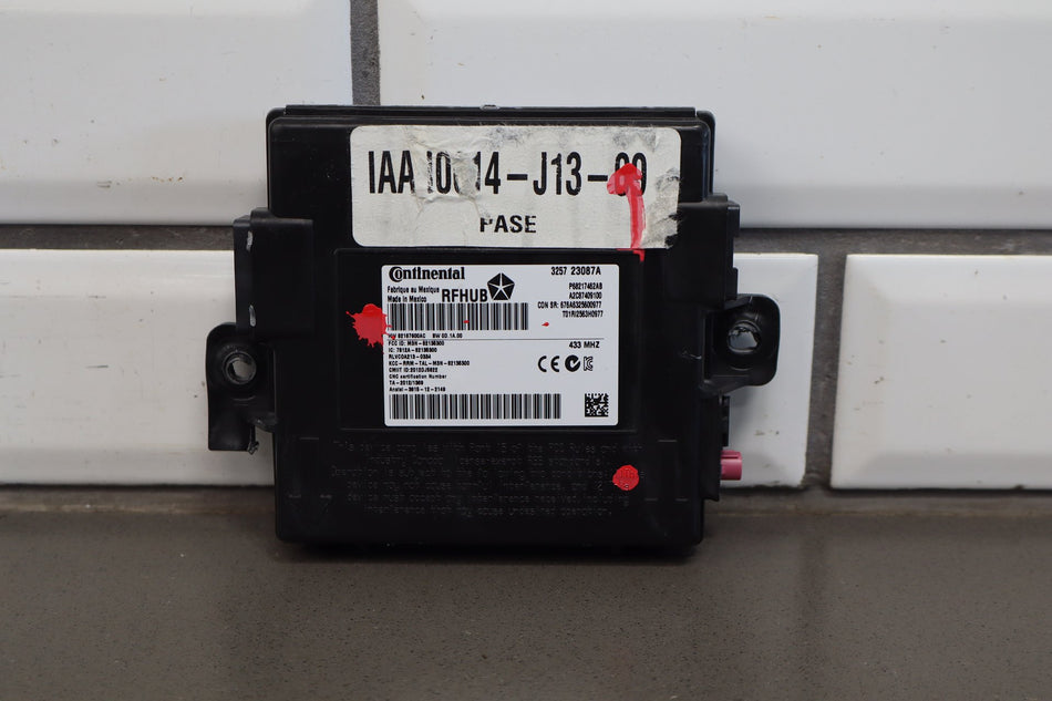 14-16 Jeep Grand Cherokee WK2 RF Hub Keyless Module