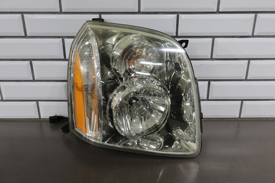 2007-2014 GMC Yukon Headlamp Set Pair Left/Right Aftermarket Replacements