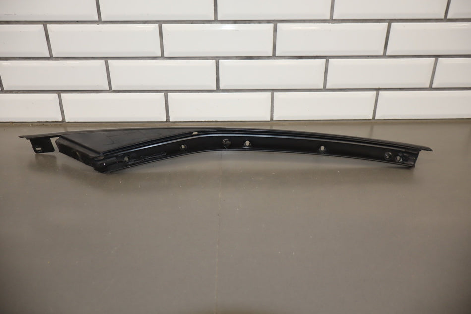 2005-2013 Chevrolet Corvette Left A Pillar Trim Black 193 15207548