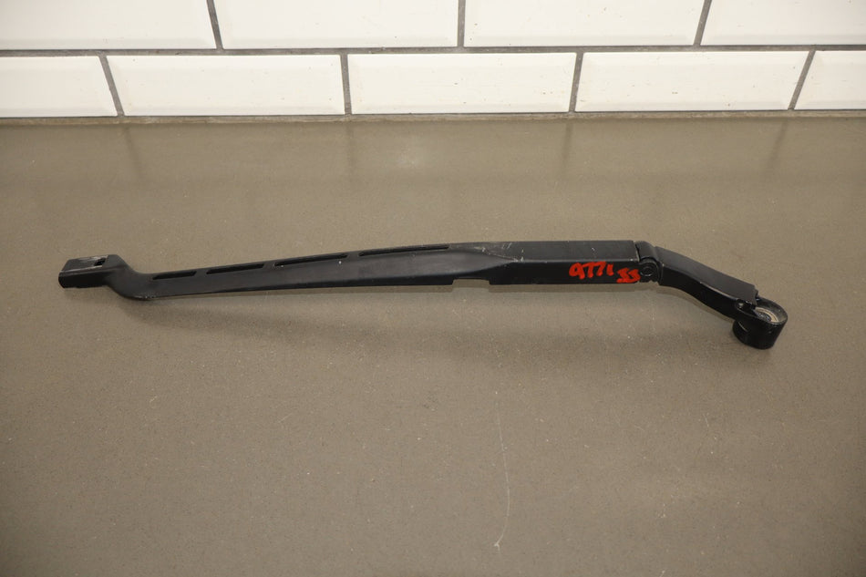 15-19 Chevy Silverado GMC Sierra 2500HD 3500HD Front Windshield Wiper Arm Pair