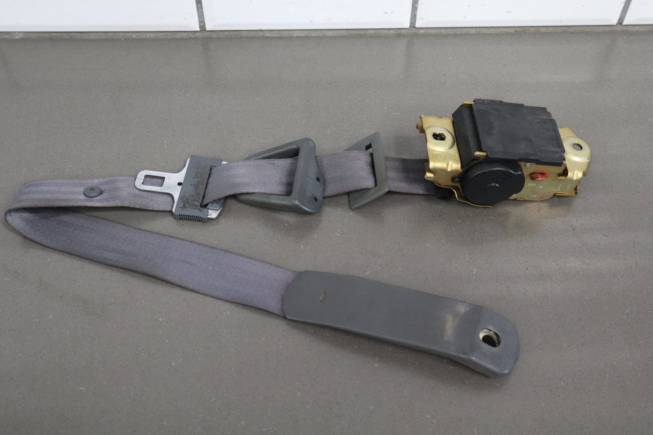 1998-2002 Chevrolet Camaro Coupe Driver Front Seat Belt 88896028 OEM