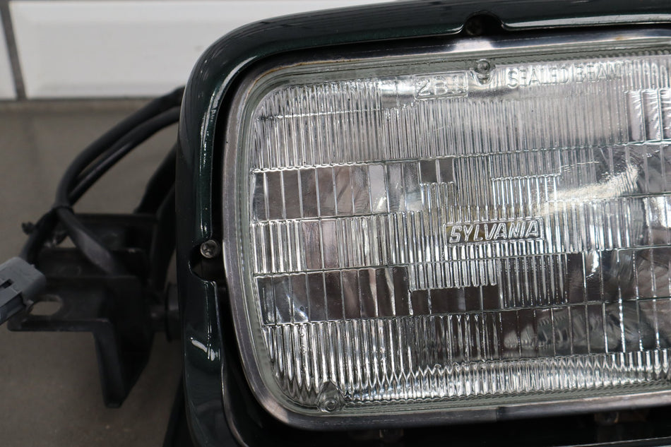 1990-1996 Chevrolet Corvette C4 Right Headlamp Polo Green