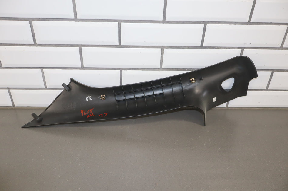 2003-2006 Chevrolet SSR Pair A Pillar Trim Ebony 192