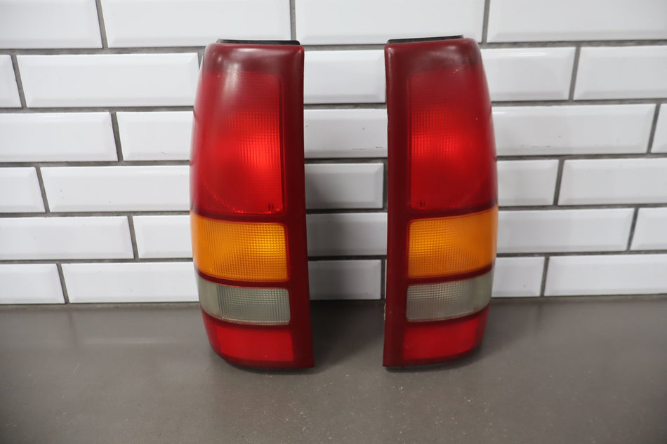1999-2002 Chevy Silverado 99-06 GMC Sierra OE Tail Lights Lamps Set Left/Right