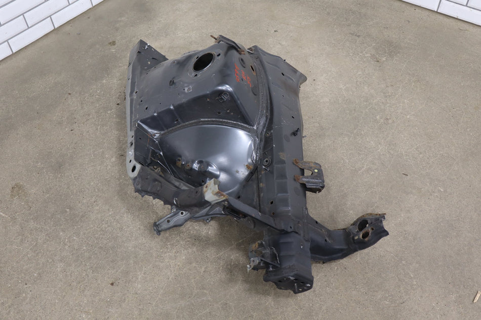 2004 Lexus LS430 Right Front Inner Fender Liner OEM