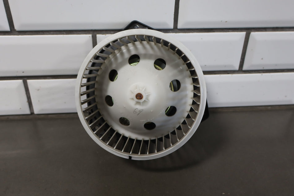 2002-2004 Infiniti M45 Blower Motor OEM