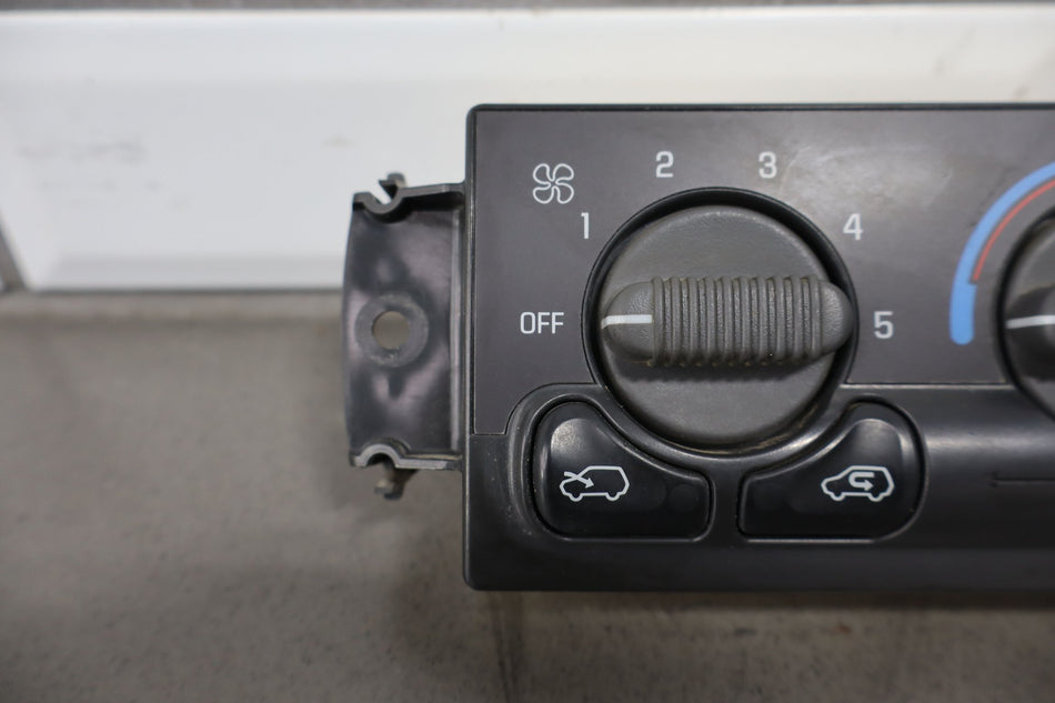 Heater/AC Controls, 2002, Chevrolet, Silverado 2500