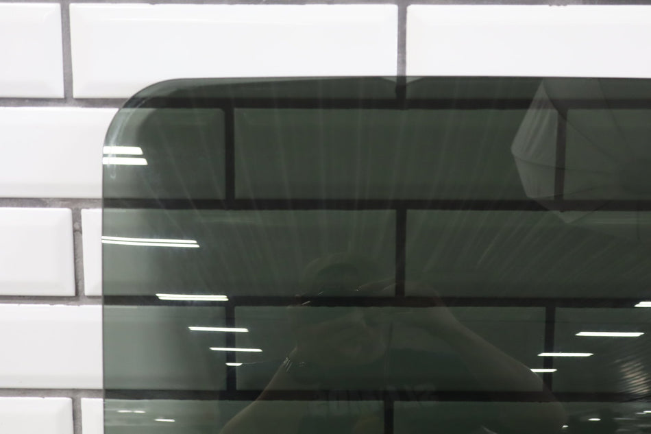 1999-2012 Ford F-350 Super Duty Left Rear Door Window F81Z2625713AA OEM