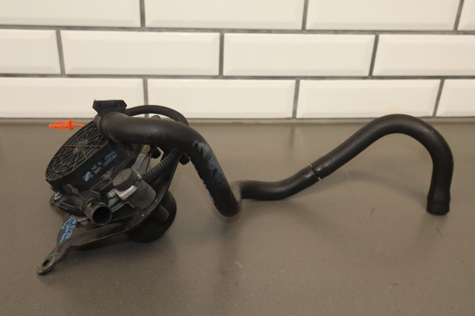 2000-2004 Chevrolet Corvette Air Pump 12568382
