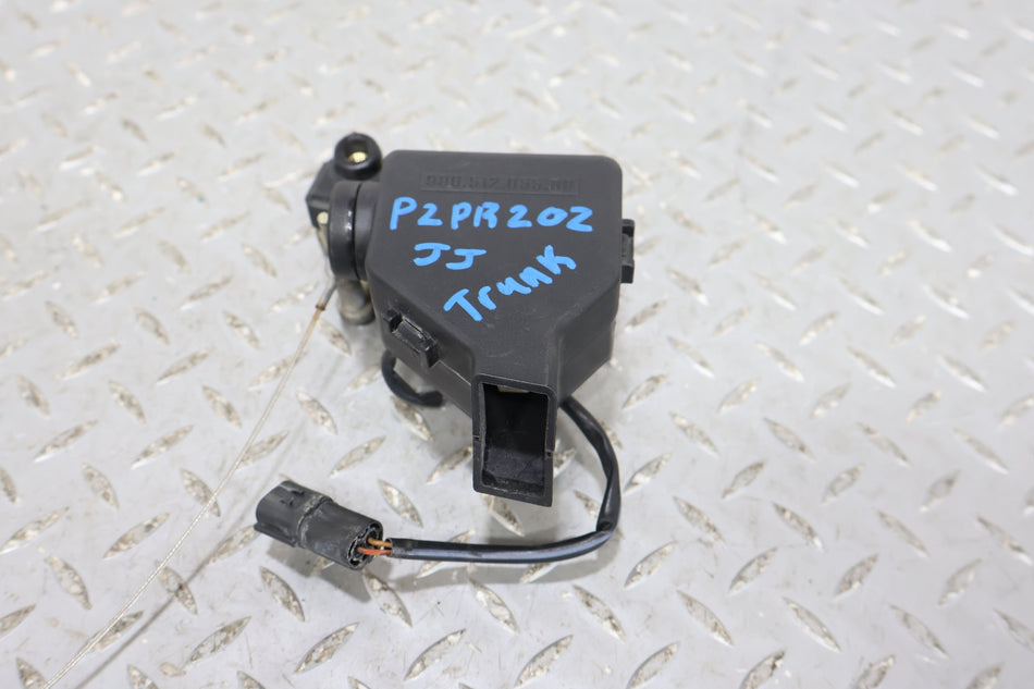 99-05 Porsche 911 996 Engine Lid Latch 99651226500