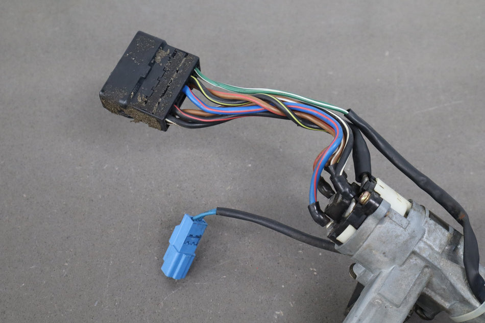 1991-1995 Toyota Land Cruiser Ignition Switch W/ Key 8445060180 OEM