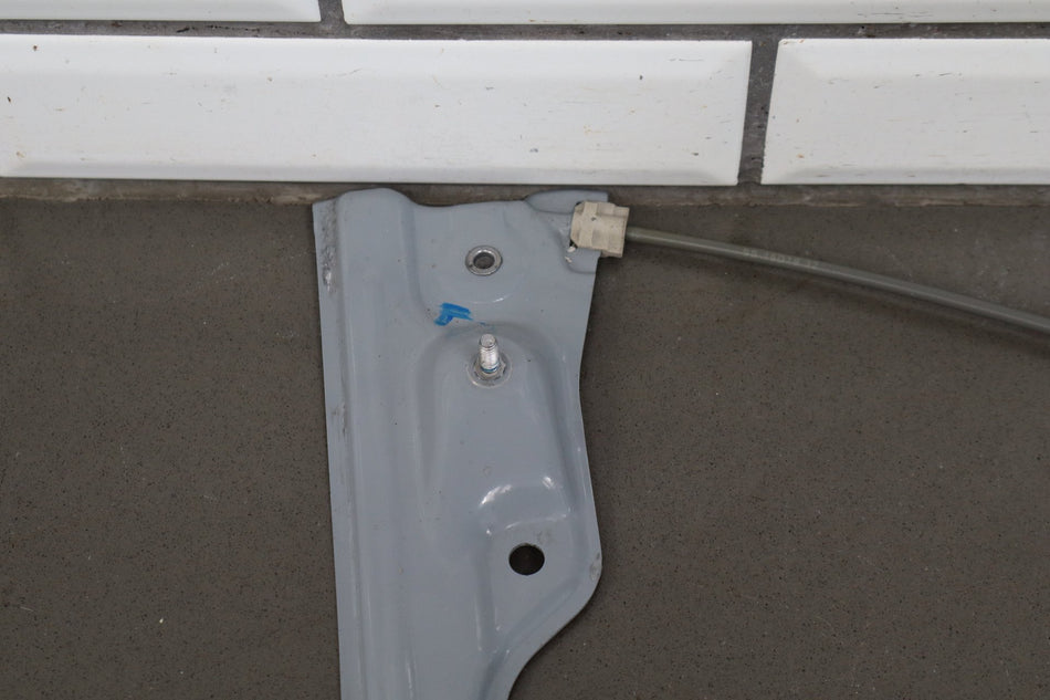 14-20 Cadillac Escalade LF Window Regulator 84621036