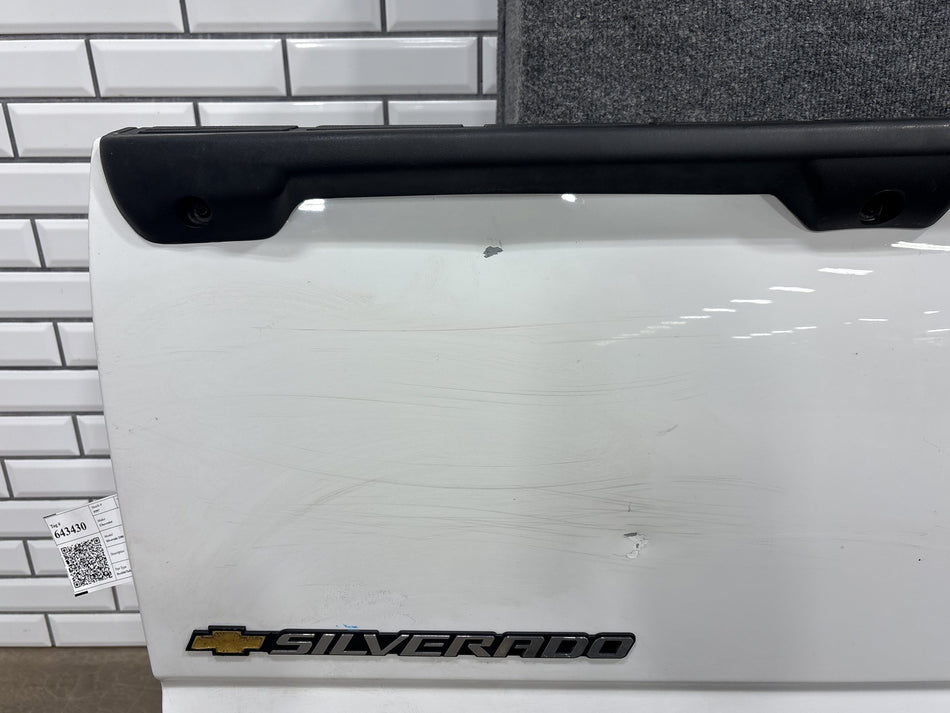 99-07 Chevy Silverado GMC Sierra GMT800 OEM Tailgate Summit White 50U