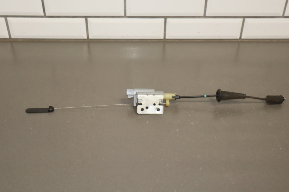 1997-2004 C5 Corvette Fuel Tank Filler Door Release Cable & Motor 10275633