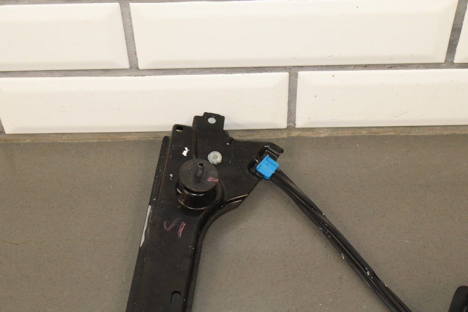16-20 OEM Tesla Model X Front Right Window Regulator Motor
