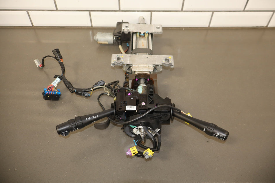 2005 Chevy Corvette C6 Automatic Steering Column Assembly w/ Telescopic Tilt