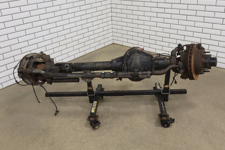 2002-2004 Ford F250 F350 Super Duty 4x4 3.73 Ratio Front Axle Assembly OEM