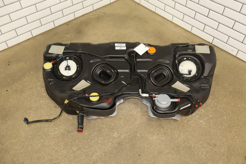 11-14 Dodge Challenger Fuel Tank 19.5 Gal With Pump
