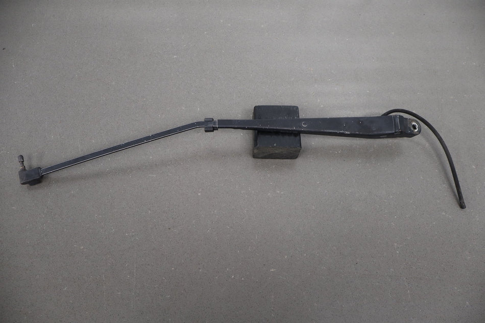 1993-1996 Cadillac Fleetwood Brougham Wiper Arm Pair