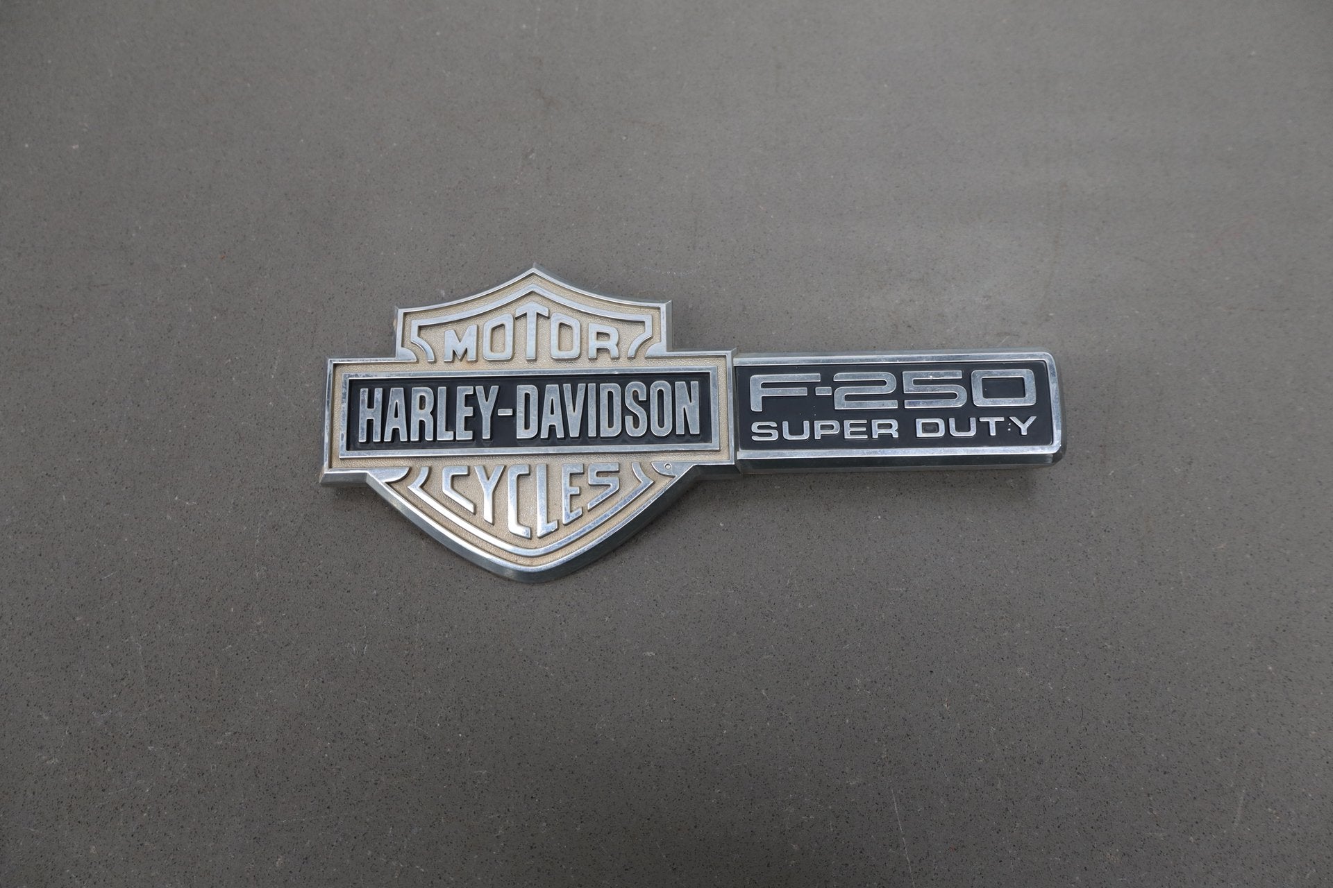 2003-2007 Ford F-250 Super Duty Harley-Davidson Edition Fender
