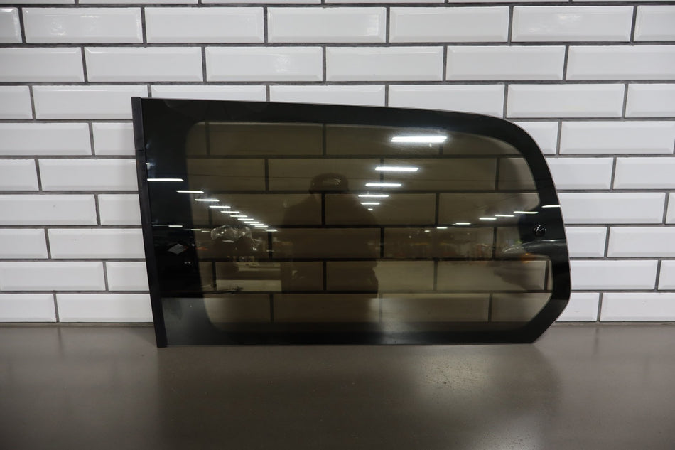 1998-2002 Toyota Land Cruiser J100 Left Rear Vent Window Glass
