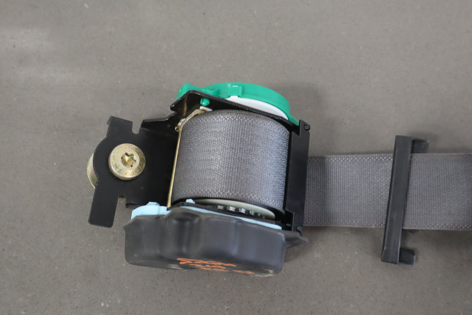 2002 GMC Sierra 2500 Rear Seat Belt OEM