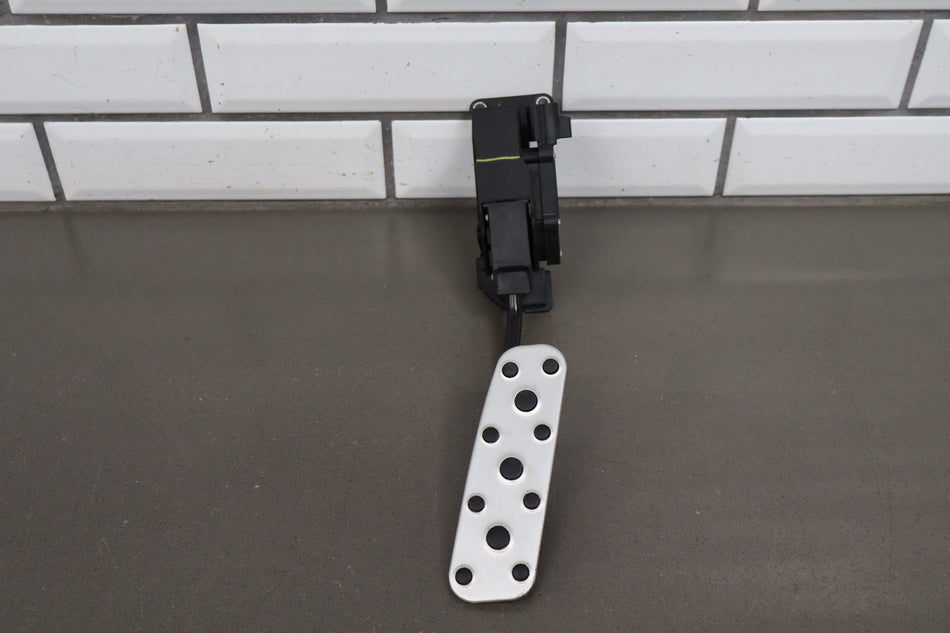 04-06 Pontiac GTO Accelerator Gas Pedal OEM