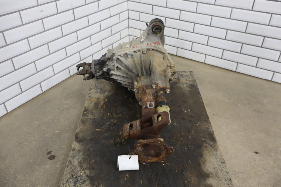 01-07 Chevy GMC 2500HD/3500 GMT800 4.10 Ratio Front Differential/Carrier OEM